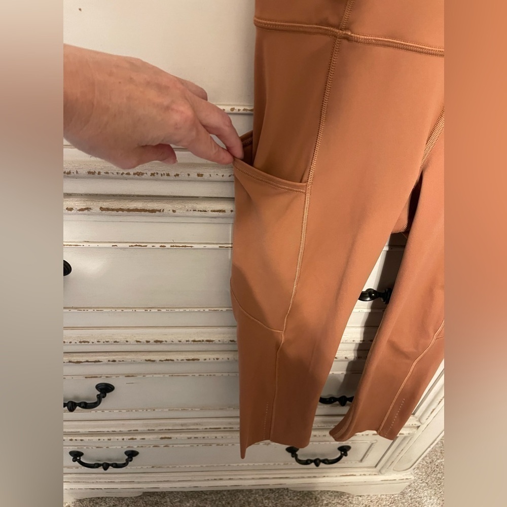 Lululemon Fast and Free High-Rise cropped leggings 20inch - Picture 5 of 11
